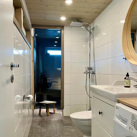 Laituri Enaejaerven Rannalla Alpesi faház *