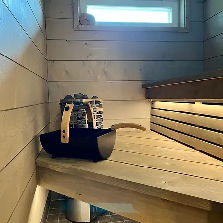 Laituri Enaejaerven Rannalla Alpesi faház Taipale (Soutwest Finland)